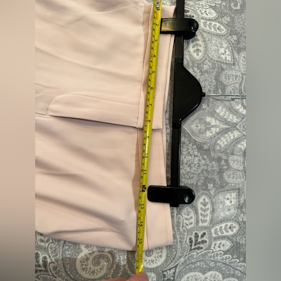 NWT Ellie Tahari Pale Pink Suit - Picture 13 of 15